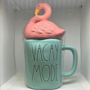 Flamingo Lid Vacay Mode Mug
